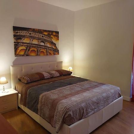 Casa Anna 5 Stelle - Apartment With Garden Рим Екстериор снимка