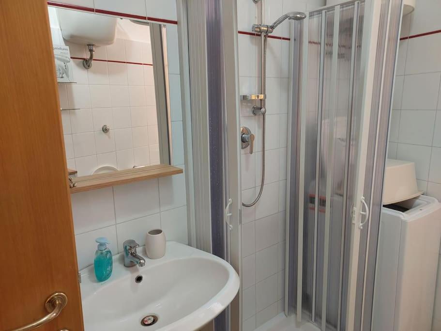 Casa Anna 5 Stelle - Apartment With Garden Рим Екстериор снимка