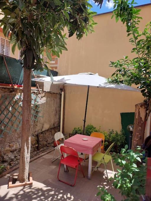 Casa Anna 5 Stelle - Apartment With Garden Рим Екстериор снимка